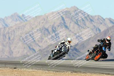 media/Dec-01-2025-Moto Forza (Mon) [[2daa91e15f]]/3-Beginner Group/Session 4 Turn 9/